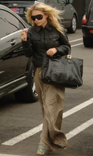 Ashley Olsen feet photo thumbnail
