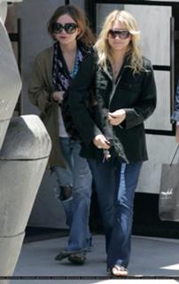 Ashley Olsen feet photo thumbnail
