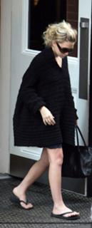 Ashley Olsen feet photo thumbnail
