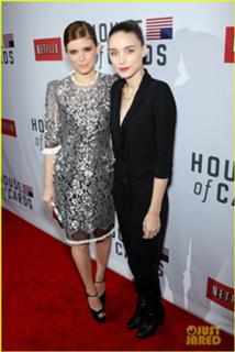 Kate Mara feet photo thumbnail