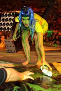 Katy Perry feet photo thumbnail