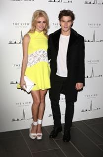 Pixie Lott feet photo thumbnail