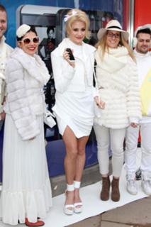 Pixie Lott feet photo thumbnail