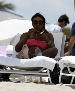 Serena Williams feet photo thumbnail