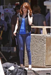 Emma Stone feet photo thumbnail