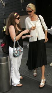 Uma Thurman feet photo thumbnail