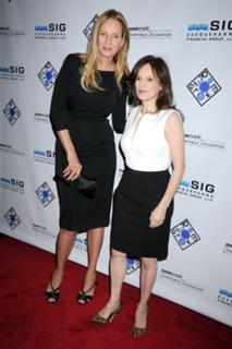 Uma Thurman feet photo thumbnail