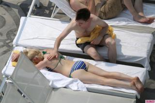 Ellie Goulding feet photo thumbnail