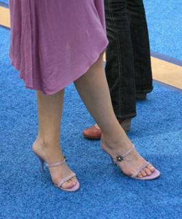 Katharine McPhee feet photo thumbnail