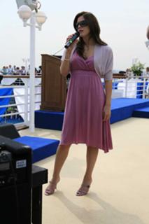 Katharine McPhee feet photo thumbnail
