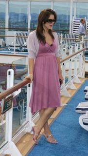 Katharine McPhee feet photo thumbnail