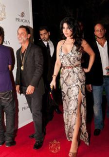 Haifa Wehbe feet photo thumbnail