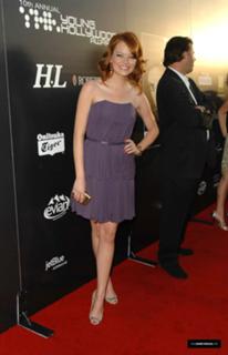 Emma Stone feet photo thumbnail