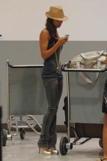 Cheryl feet photo thumbnail