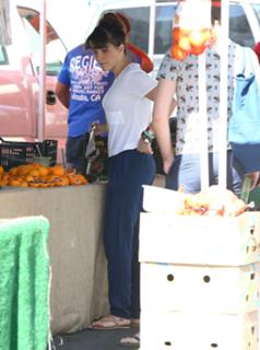 Sophia Bush feet photo thumbnail