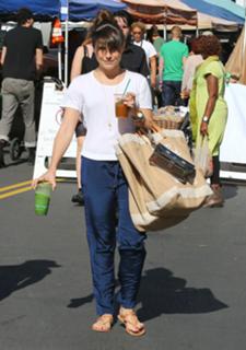 Sophia Bush feet photo thumbnail