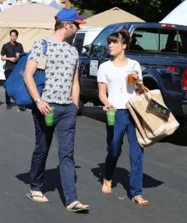 Sophia Bush feet photo thumbnail