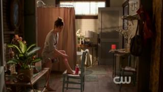 Rachel Bilson feet photo thumbnail