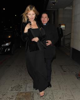 Kate Moss feet photo thumbnail