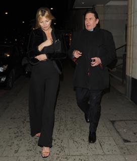 Kate Moss feet photo thumbnail