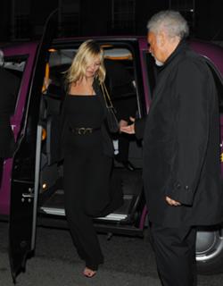 Kate Moss feet photo thumbnail