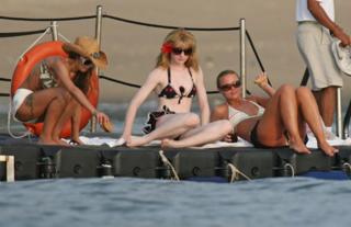 Cheryl feet photo thumbnail
