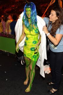 Katy Perry feet photo thumbnail