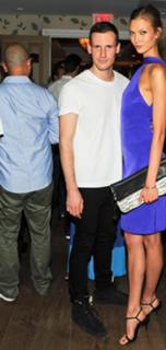 Karlie Kloss feet photo thumbnail