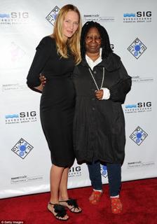 Uma Thurman feet photo thumbnail