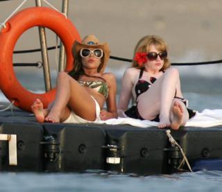 Cheryl feet photo thumbnail
