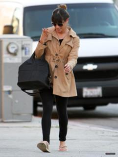 Lea Michele feet photo thumbnail