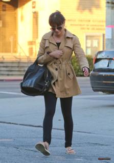 Lea Michele feet photo thumbnail