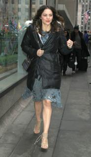 Katharine McPhee feet photo thumbnail