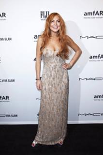 Lindsay Lohan feet photo thumbnail