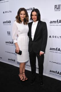 Katharine McPhee feet photo thumbnail