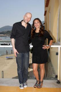 Rosario Dawson feet photo thumbnail