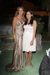 Rosario Dawson feet photo thumbnail