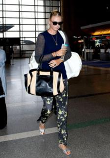 Maria Sharapova feet photo thumbnail