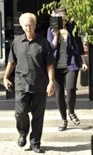 Michelle Trachtenberg feet photo thumbnail