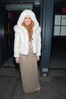 Lindsay Lohan feet photo thumbnail
