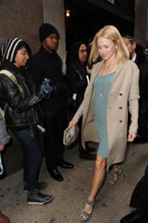 Naomi Watts feet photo thumbnail