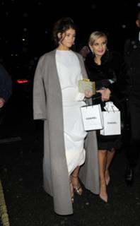 Gemma Arterton feet photo thumbnail