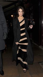 Gemma Arterton feet photo thumbnail