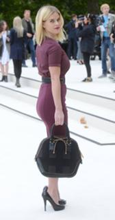 Alice Eve feet photo thumbnail