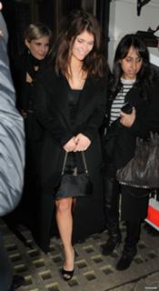 Gemma Arterton feet photo thumbnail