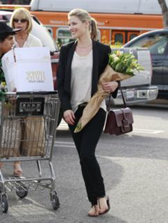 Ali Larter feet photo thumbnail