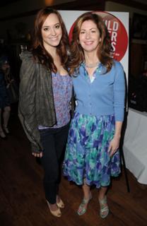 Dana Delany feet photo thumbnail