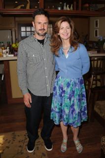 Dana Delany feet photo thumbnail