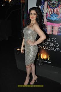 Zareen Khan feet photo thumbnail