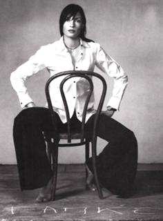 Famke Janssen feet photo thumbnail